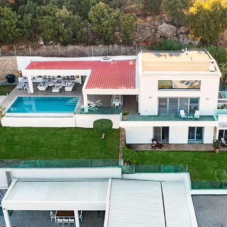 Luxury Oceania With Private Infinity Pool *