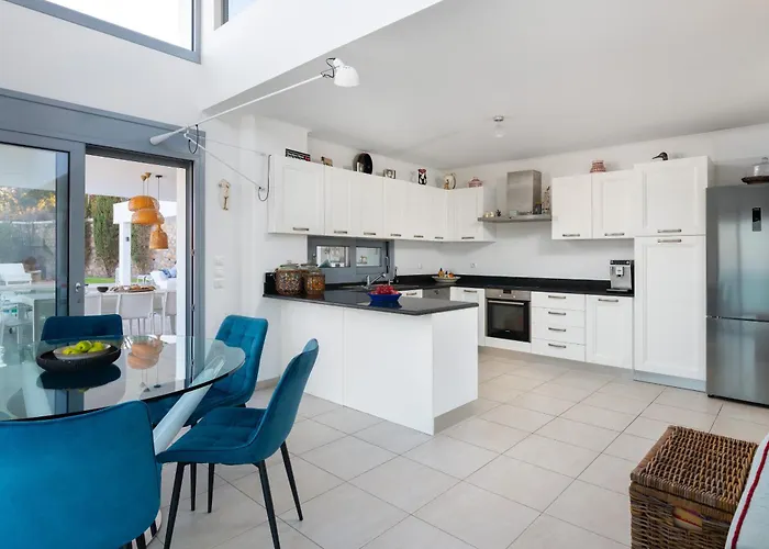 Luxury Oceania With Private Infinity Pool Λίνδος