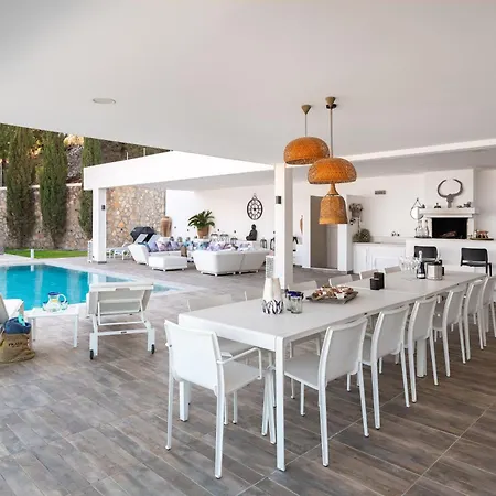 Luxury Oceania With Private Infinity Pool *