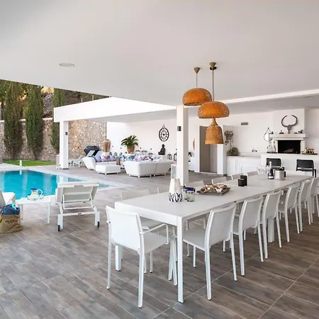 Luxury Oceania With Private Infinity Pool *