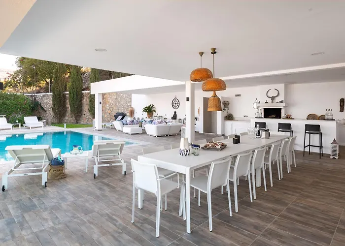 Luxury Oceania With Private Infinity Pool *