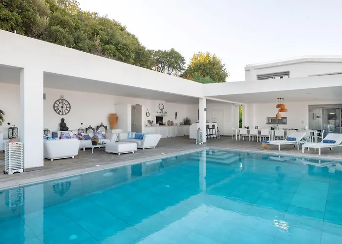 Luxury Oceania With Private Infinity Pool