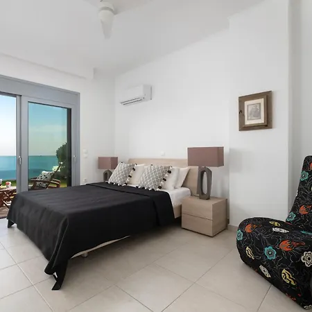 Luxury Oceania With Private Infinity Pool